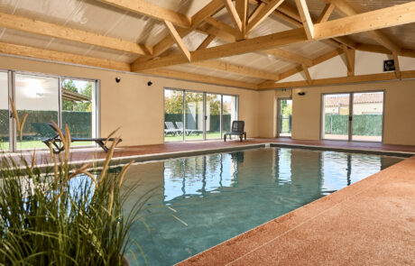 LesVerguettes-Camping©DamienRosso Piscine Premium Couverte Chauffée camping les verguettes