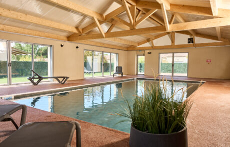 LesVerguettes-Camping-060526©DamienRosso_5916 Piscine Premium Couverte Chauffée Camping Les Verguettes