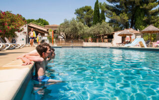 Grande piscine chauffée